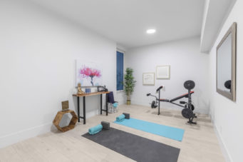 822 Cumberland Crescent